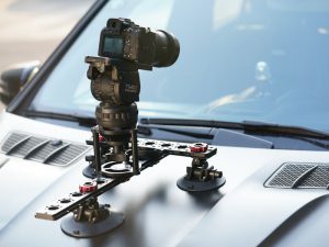 tilta hydra alien ball head riser mounted on car